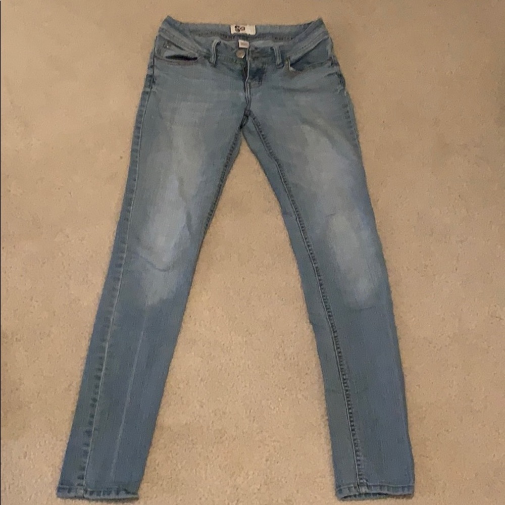 Light wash skinny jeans